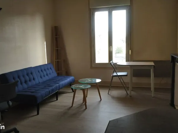 Loue F1 entièrement meublé