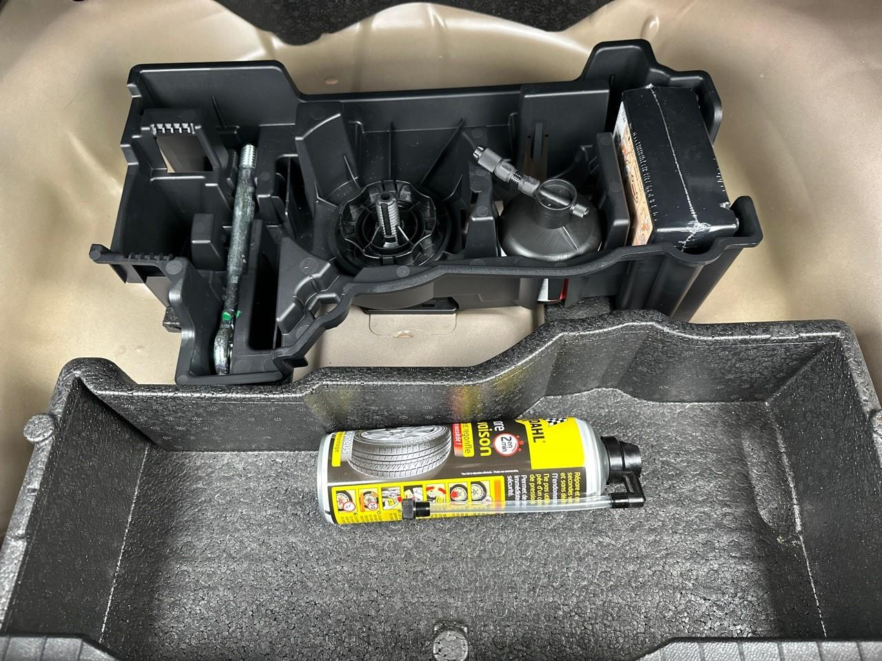 Peugeot 2008 puretech 100 s&s bvm6 allure — photo 32