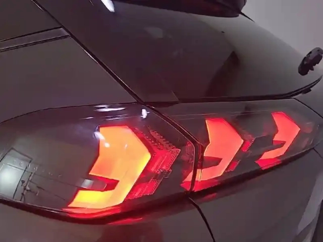 Peugeot 2008 puretech 130 s&amp;s eat8 — photo 77