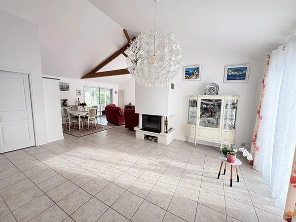 Maison 5 pièces 147 m²