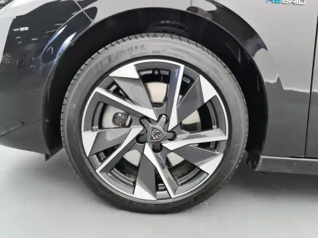 Peugeot 308 phev 180 e-eat8 allure — photo 15