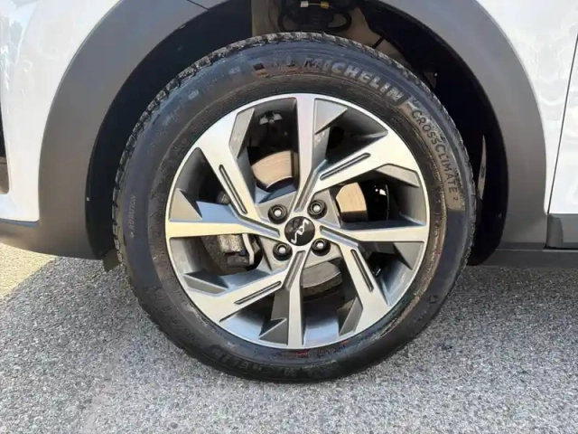 Kia Stonic 1.0 t-gdi 120 ch mhev dct7 — photo 9
