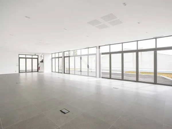 Bureaux 150 m²