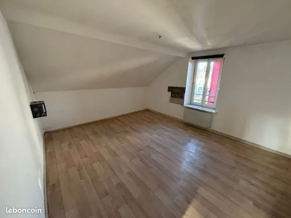 T2 Fesches-le-Châtel