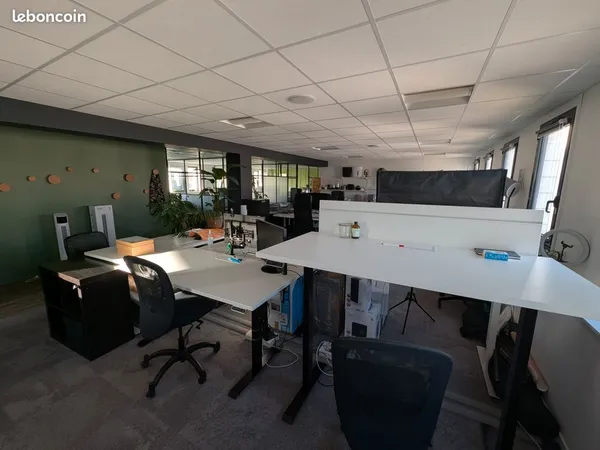 Bureau / Poste Coworking équipé 1-2 pers - Nanterre La Défense