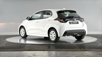 Toyota Yaris 116h Dynamic 5p MY22 — photo 8
