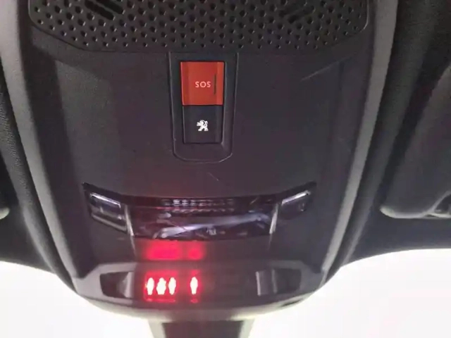 Peugeot 2008 puretech 155 s&amp;s eat8 — photo 29