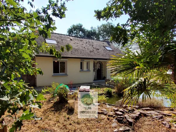 Maison individuelle de 120m² - 6 pièces - 4 chambres - 1 bureau - SAINT-SENOUX
