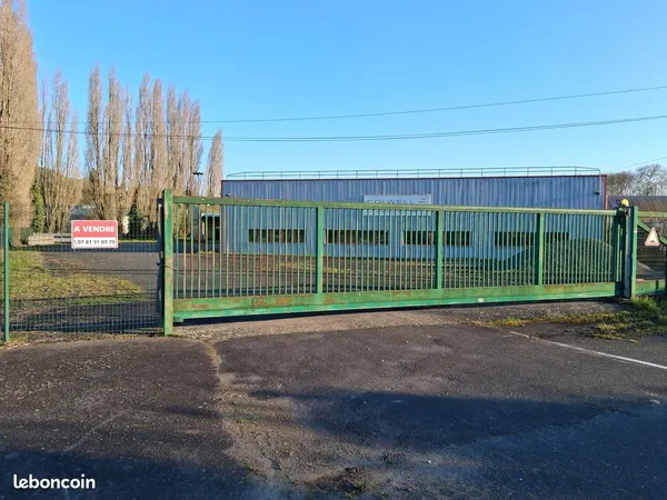 Entrepôt de 2 000 m²