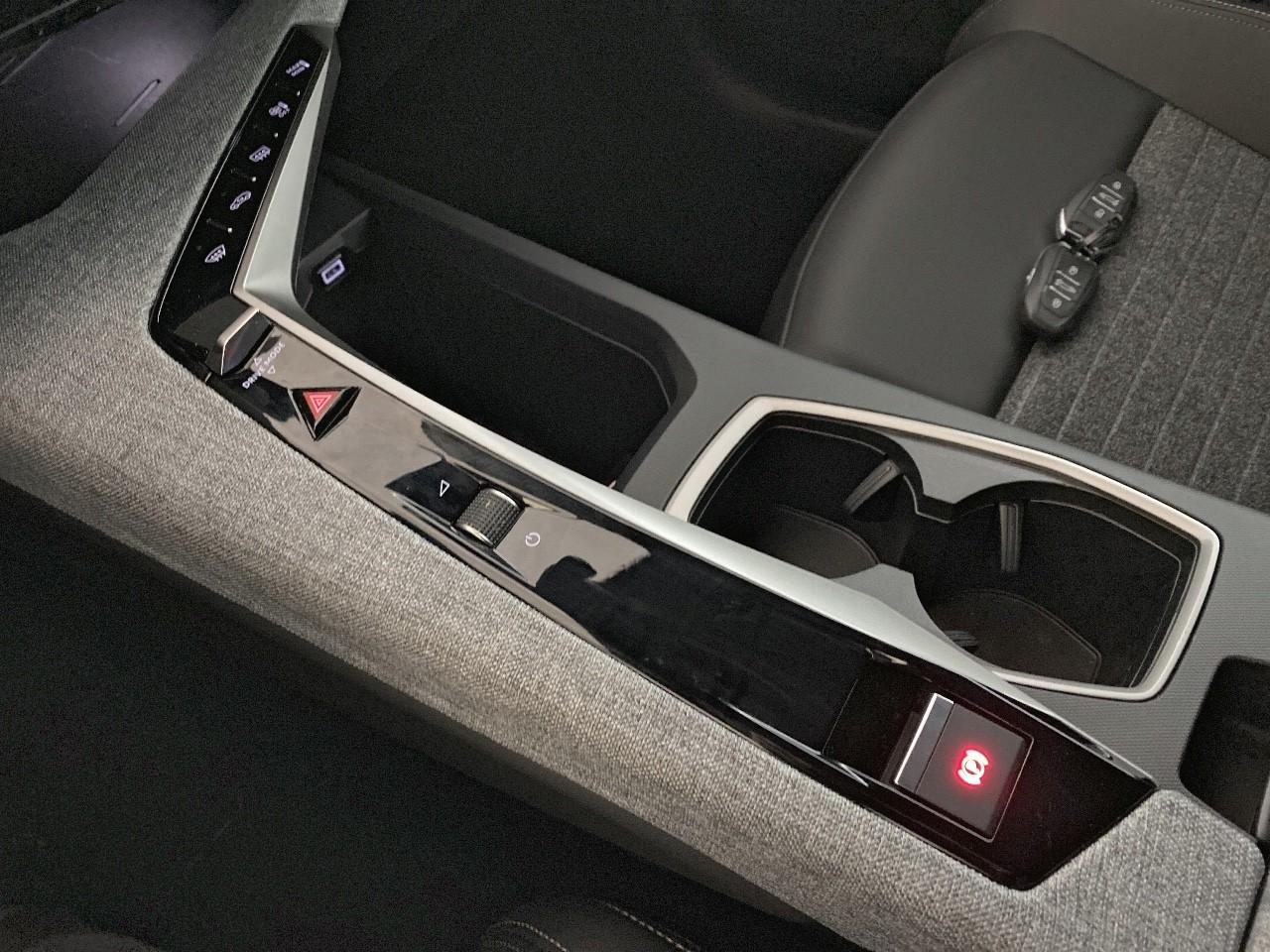 Peugeot 3008 hybrid 145 e-dcs6 allure — photo 18