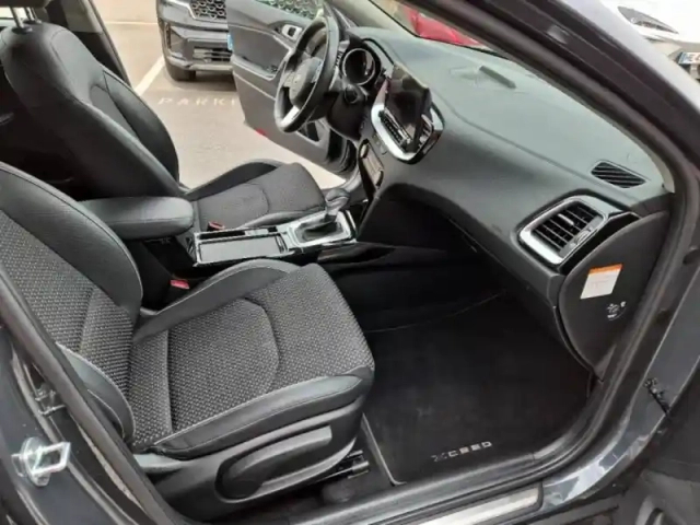 Kia Xceed 1.6 gdi 105ch + plug-in 60.5ch active dct6 — photo 11