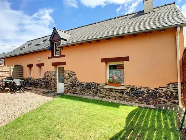 Ensemble immobilier de charme - 3 maisons, dépendance et fort potentiel