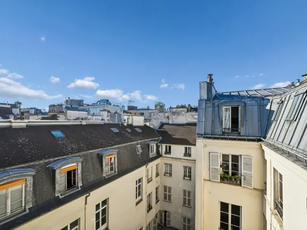 PARIS 4e - RUE VIEILLE DU TEMPLE | STUDIO ENTIÈREMENT RÉNOVÉ