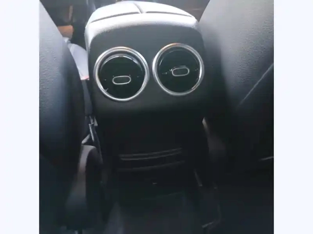 Mercedes Gla 200 d progressive line — photo 20