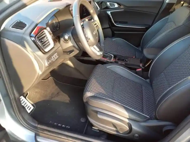 Kia Xceed 1.6 gdi 141ch phev lounge dct6 — photo 10