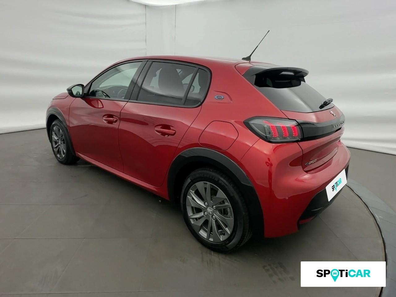 Peugeot 208 e-208 136ch allure pack — photo 7