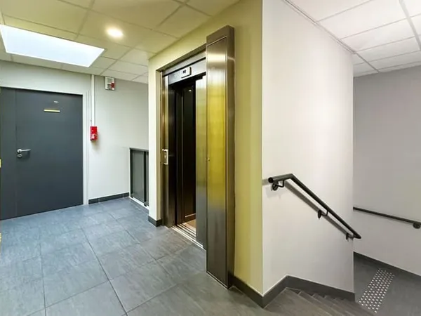 Bureau 94 m²