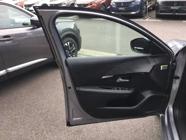 Peugeot 208 100 s&amp;s bvm6 — photo 16