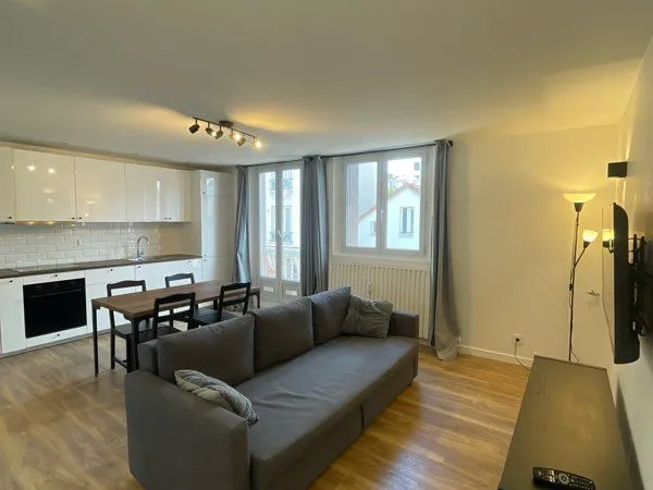 Bel appartement rénové et meublé T4 (3 chambres) Grésillons