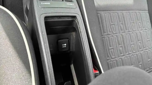 Fiat 500 3+1 e 118 ch — photo 29