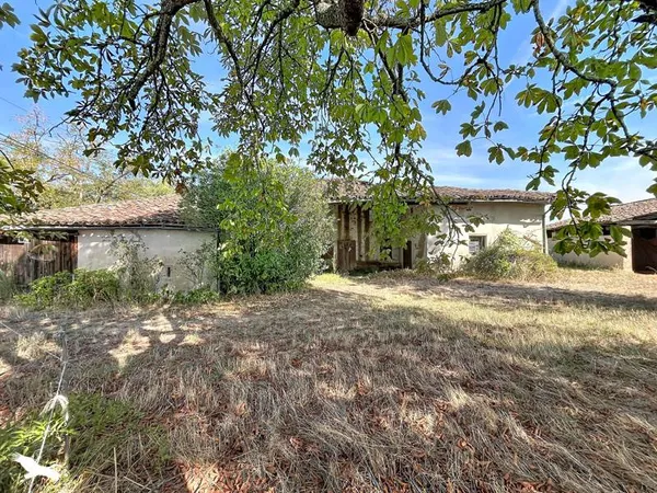 Maison 4 pièces 300 m²