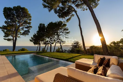 Villa 6 pièces 280 m²