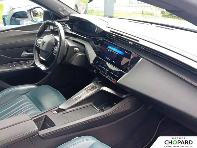 Peugeot 308 phev 225 e-eat8 — photo 13