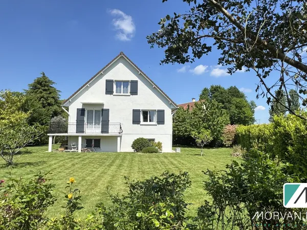 Rare Magnifique Grande Maison individuelle jardin garage