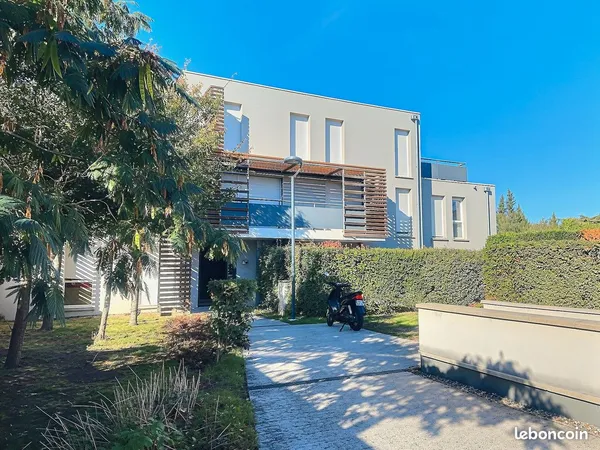 À VENDRE - T2 AVEC REZ-DE-JARDIN ET PARKING - Toulouse 31200
