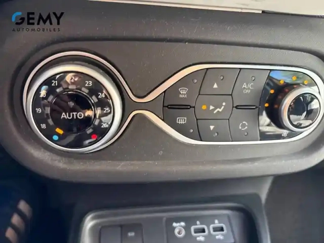 Renault Twingo iii e-tech — photo 20