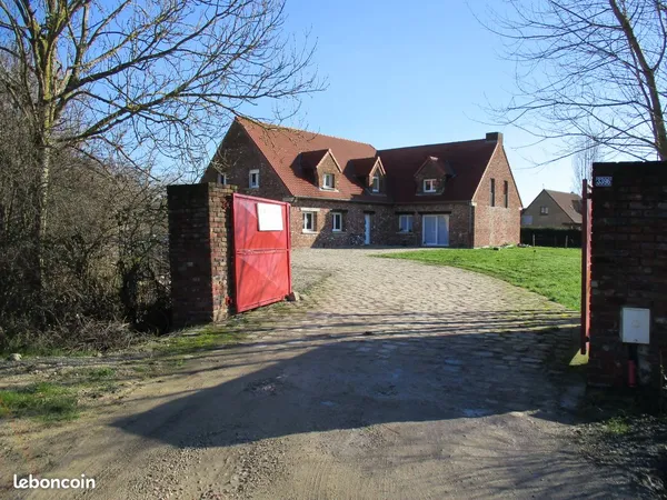 Bel appartement dans propriété 6000 m2