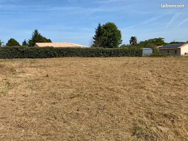 TERRAIN A BATIR HORS LOTISSEMENT 943 m²