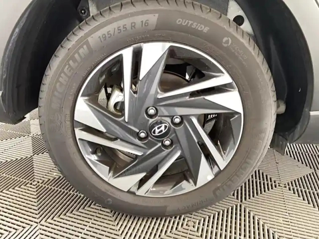 Hyundai Bayon 1.0 t-gdi 100 hybrid 48v — photo 10