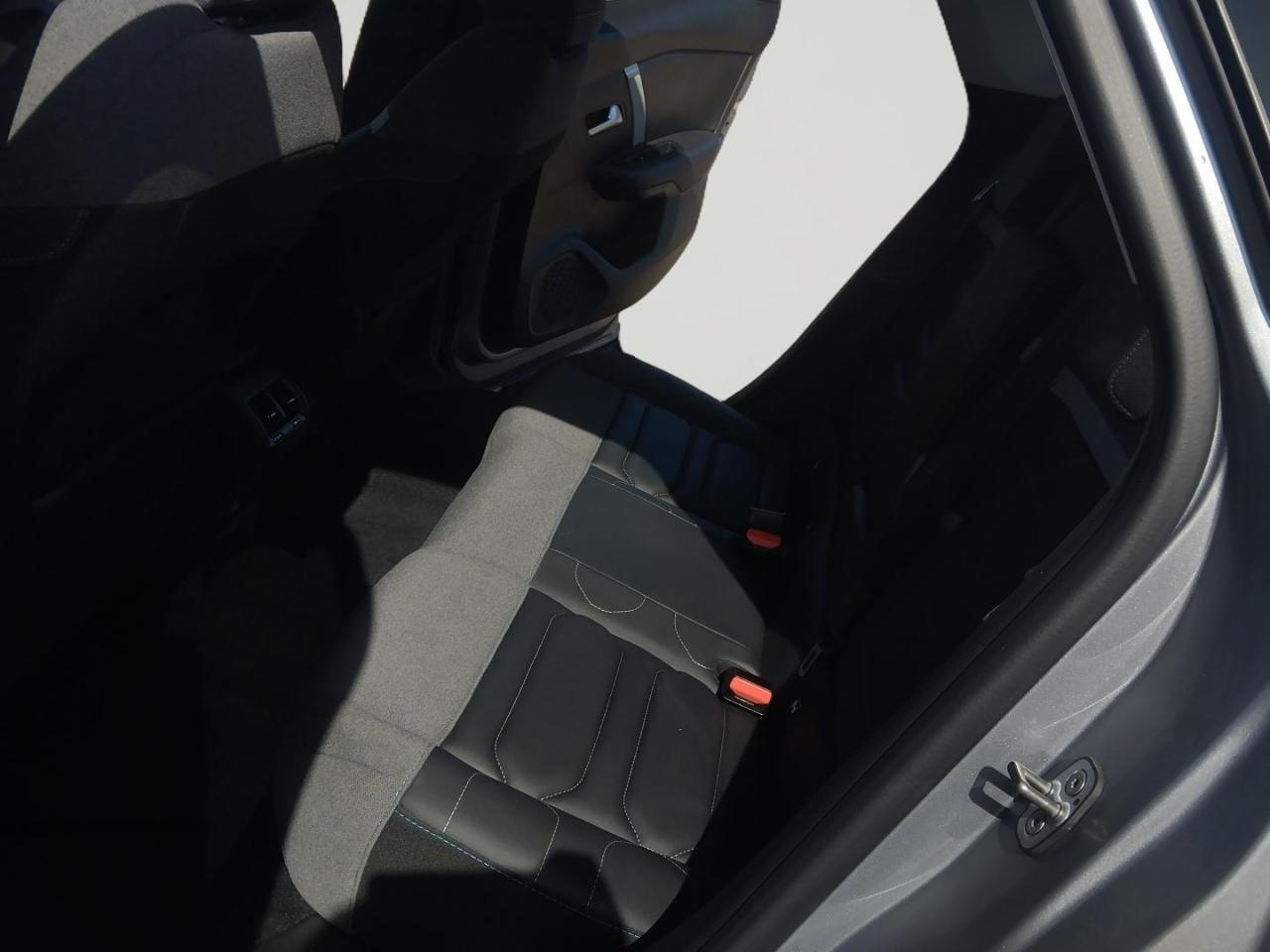 Citroën C4 X puretech 130ch s&s shine eat8 — photo 21