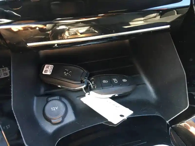 Peugeot 2008 puretech 130 s&amp;s eat8 — photo 22