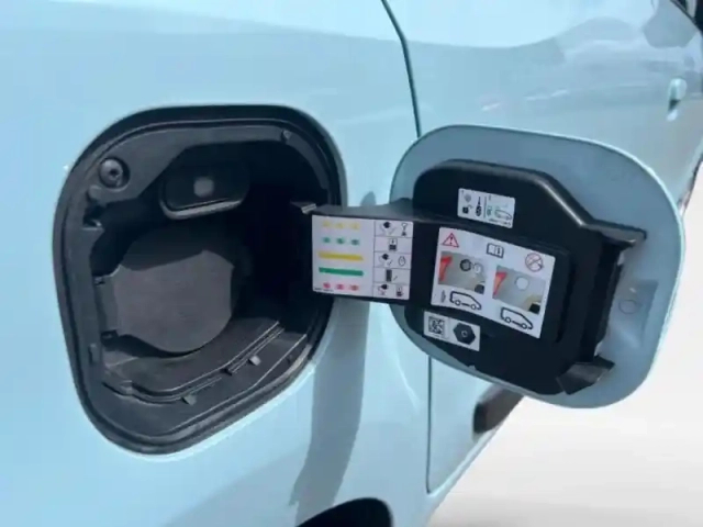 Renault Twingo e-tech electric zen r80 achat intégral - 21my — photo 10
