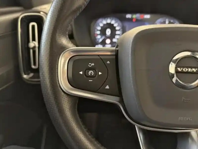 Volvo Xc40 d3 adblue 150ch inscription luxe geartronic 8 — photo 15