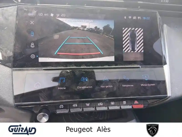 Peugeot 308 sw phev 180 e-eat8 — photo 21