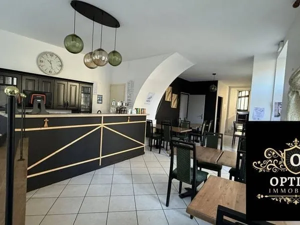 Boutique 2 pièces 210 m²