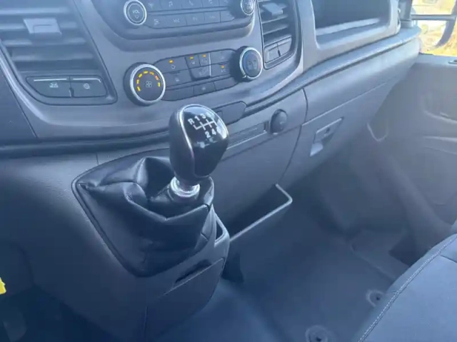 Ford Transit châssis ccb t350 l2 2.0 ecoblue 165ch trend — photo 8