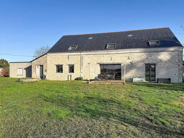 Maison 7 pièces 275 m²