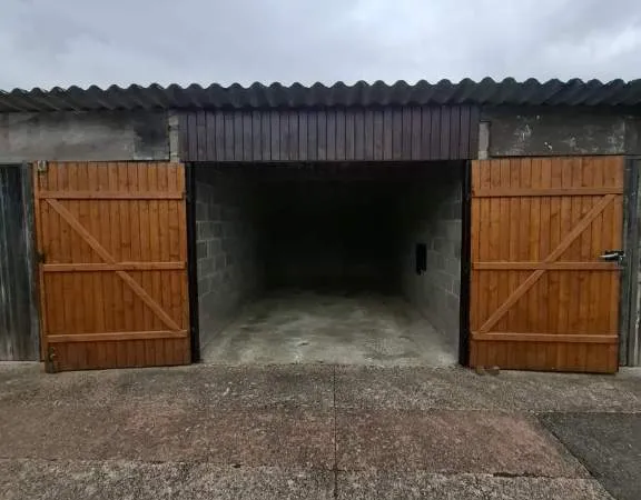 Garage 13 m²