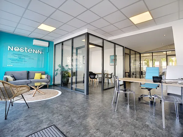 Local commercial Brive La Gaillarde à louer quartier Roseraie - 92 m² - Bureaux - Salle de réunion -