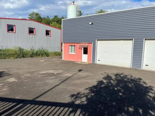 Local commercial 281 m²