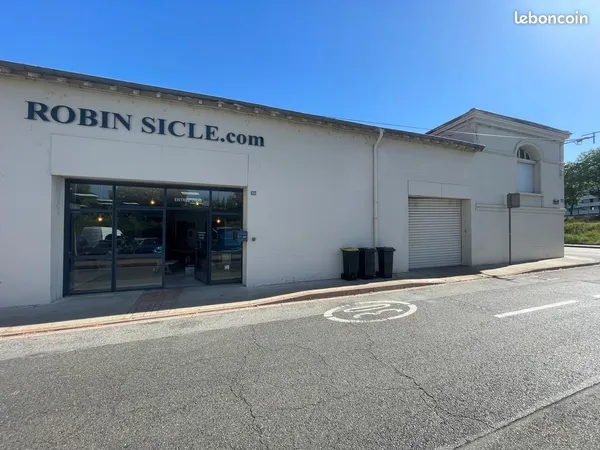 Local commercial Roanne