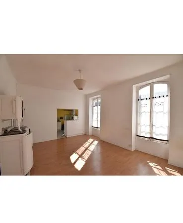 🏡 à louer - t2 de 45 m² en plein centre-ville de cosne-sur-loire