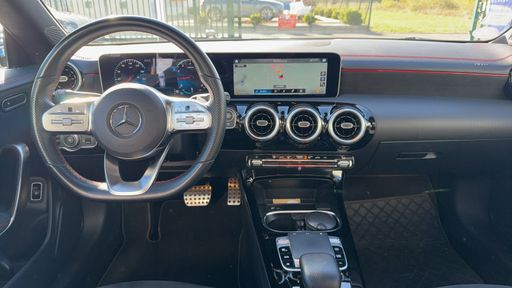 Mercedes Classe CLA Shooting  Brake 200 163 7G-DCT - AMG Line – 2019 – 63085 km – Essence – Boîte Automatique — photo 19