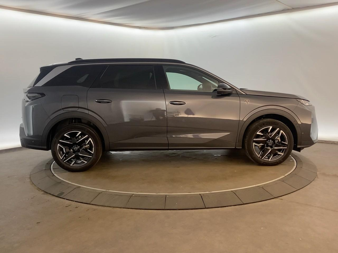 Peugeot 5008 hybrid 145 ch e-dcs6 gt — photo 4