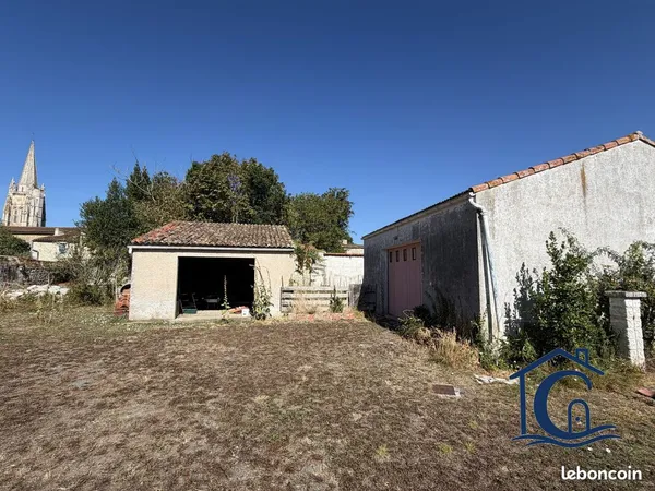 Parking/box 65 m² Marennes-Hiers-Brouage