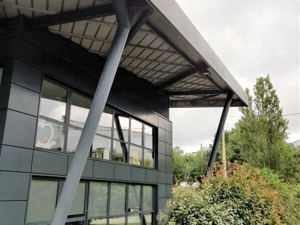 Bureau 624 m²